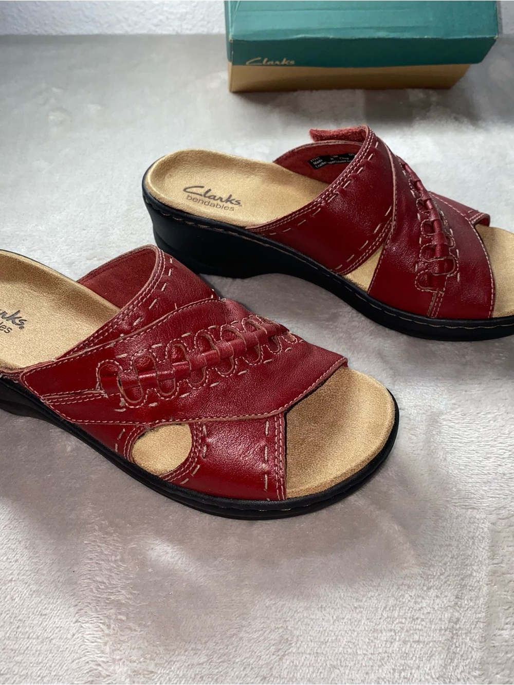Clarks Lexi Daisy Red leather Sandal Size 7.5 - Picture 4 of 9